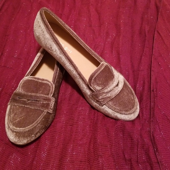 Madden Girl Shoes - NWOT Madden Girl Dusty Rose Loafers